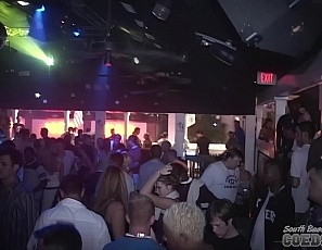 011505_non_nude_dance_floor_video_from_ricks_key_west_hot_girls_dancing_candid_shots