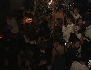 031210_non_nude_girls_partying_dancing_clubbing_in_a_south_florida_bar