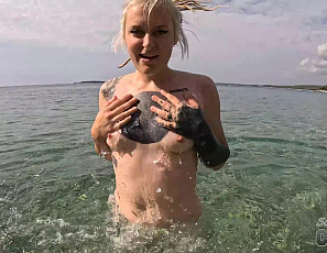 050526_underwater_naked_swimming_with_brille_on_vacation_in_croatia