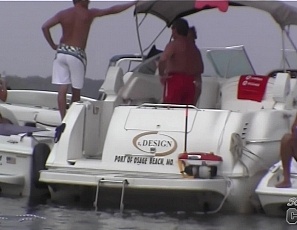 090307_rented_pontoon_boat_with_two_gorgeous_models_who_like_to_be_naked_outdoors_lake_ofthe_ozarks