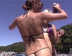 091107_lake_girls_naked_and_having_fun_in_the_sun_at_party_cove_missouri