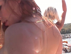 100207_party_cove_girls_dancing_naked_outdoors